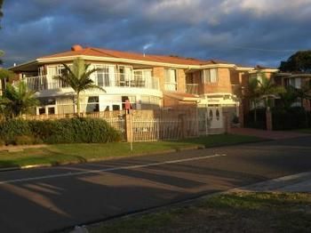Lake Haven Motor Inn Gorokan Экстерьер фото