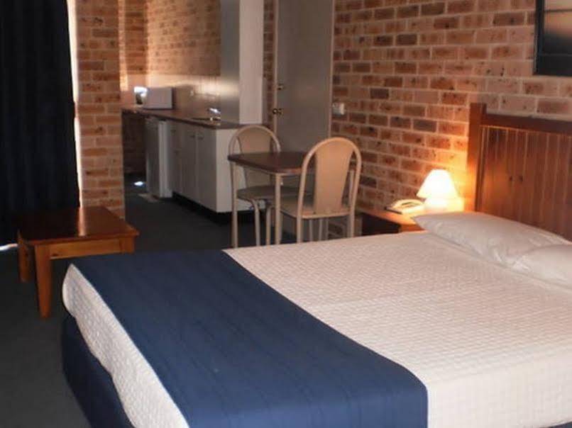 Lake Haven Motor Inn Gorokan Экстерьер фото